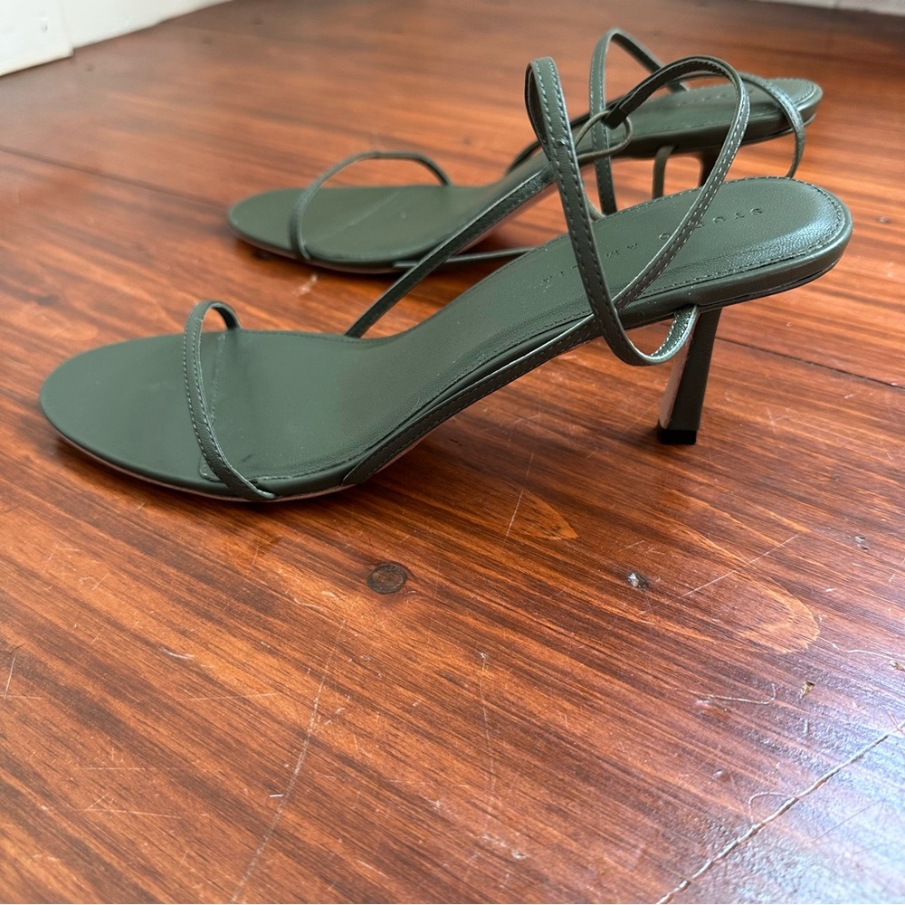 STUDIO AMELIA green mid-heel straps sandal
